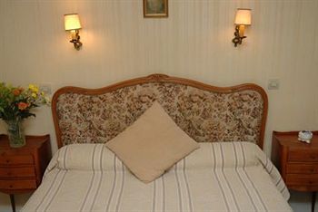 Hotel Cit'hotel Le Volney 2*
